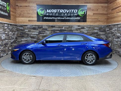 Certified 2024 Hyundai Elantra SEL image 6