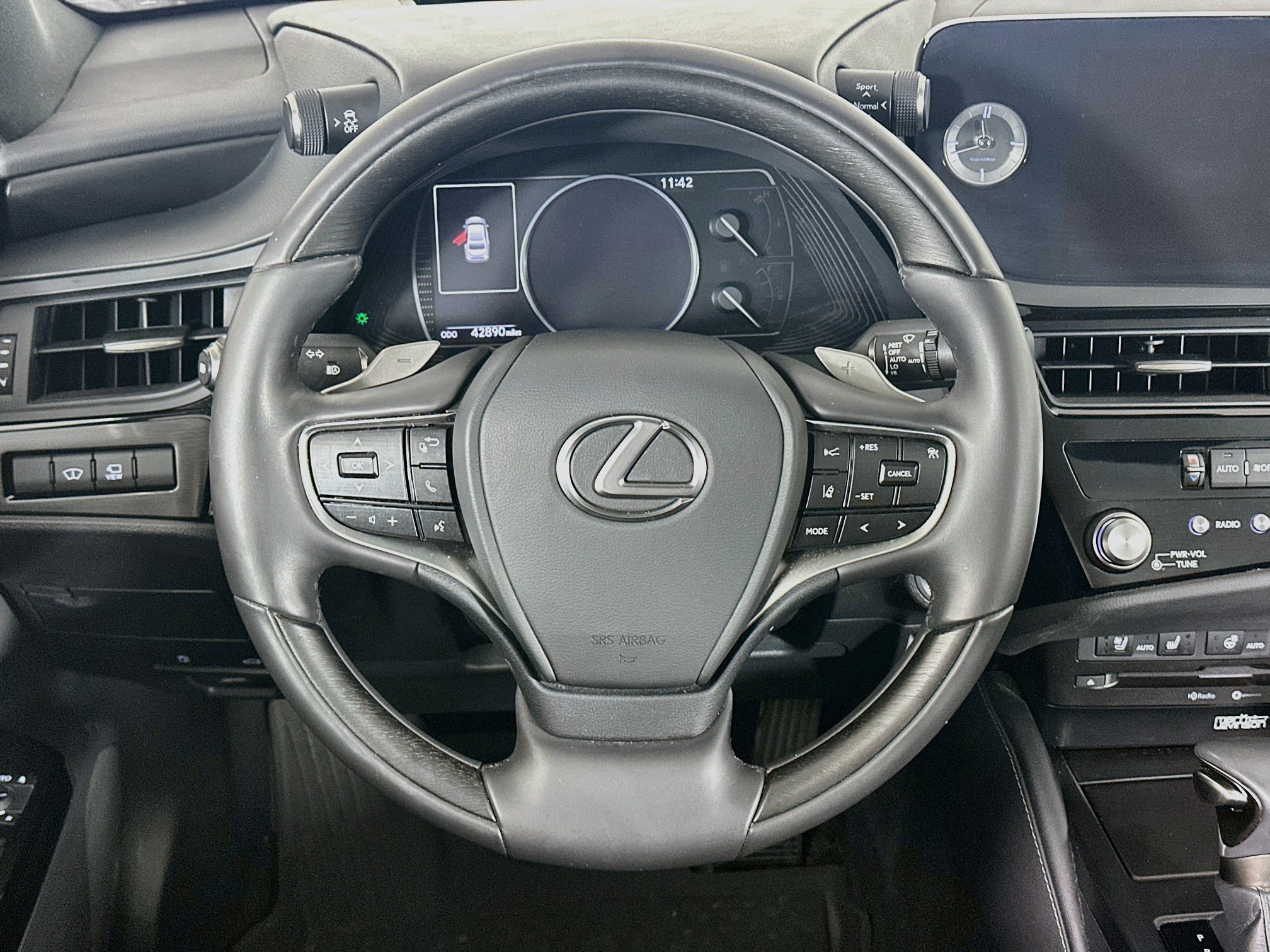 Used 2022 Lexus ES 350 Ultra Luxury w/ Accessory Package 2 FWD image 18