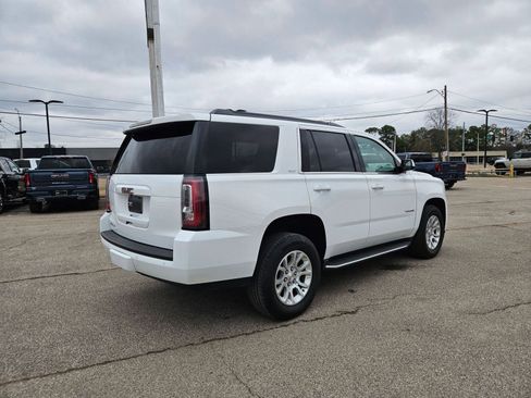 Used 2017 GMC Yukon SLT image 6