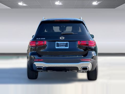 New 2026 Mercedes-Benz GLB 250 image 10