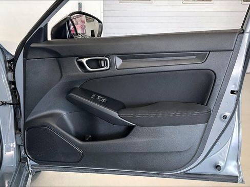 Used 2025 Honda Civic Sport image 26