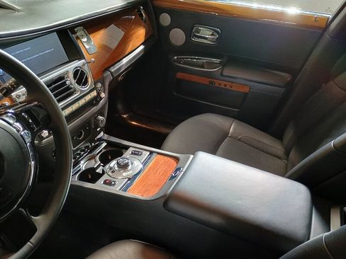 Used 2010 Rolls-Royce Ghost RWD image 20