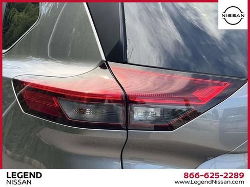 Certified 2023 Nissan Rogue SV AWD/4WD image 11