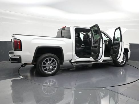 Used 2017 GMC Sierra 1500 Denali RWD image 31