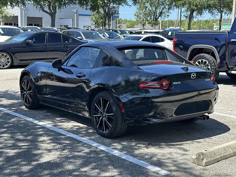 Used 2025 MAZDA MX-5 Miata RF Grand Touring w/ Weather Package RWD image 10