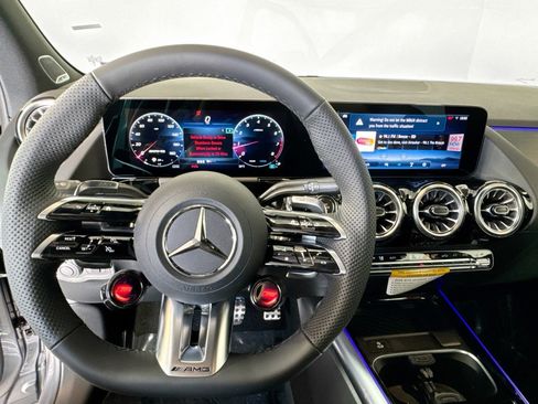 New 2026 Mercedes-Benz GLA 35 AMG 4MATIC image 11