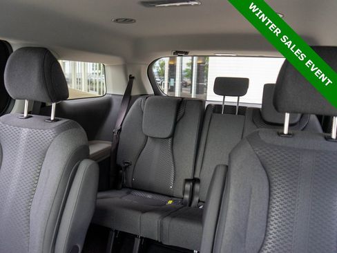 New 2026 Kia Carnival LX image 12