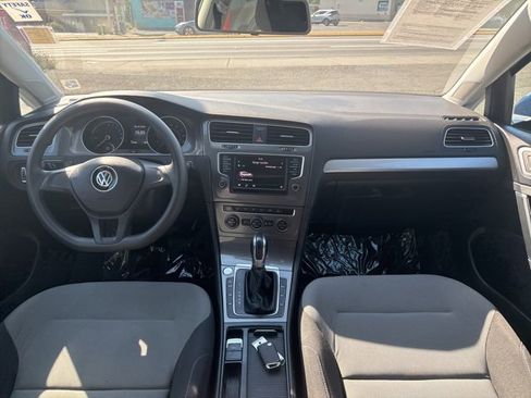 Used 2016 Volkswagen e-Golf SE w/ DC Fast Charging Package image 12