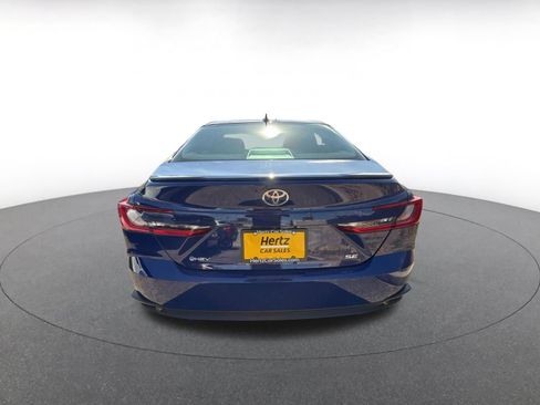 Used 2026 Toyota Camry SE FWD image 9
