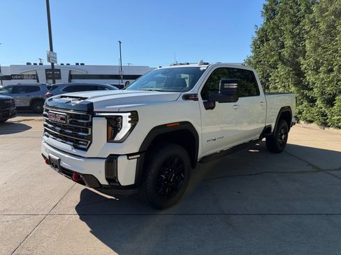 New 2026 GMC Sierra 2500 AT4 w/ AT4 Premium Plus Package AWD/4WD image 7