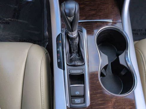 Used 2020 Acura TLX FWD image 33