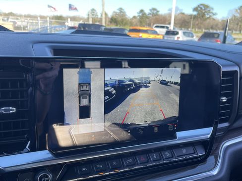 Used 2024 Chevrolet Silverado 1500 LT Trail Boss w/ Convenience Package II image 24