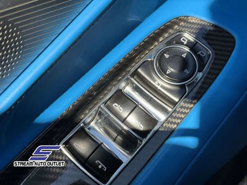 Used 2021 Chevrolet Corvette Stingray Premium Conv w/ Z51 Performance Package image 13