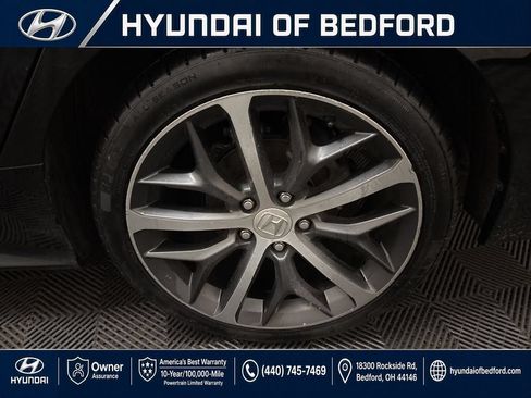 Used 2022 Honda Civic Touring image 29