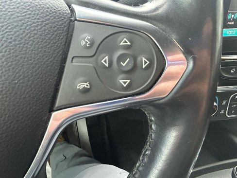 Used 2019 Chevrolet Traverse LT FWD image 20