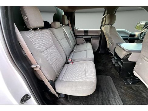 Used 2017 Ford F150 XLT AWD/4WD image 39
