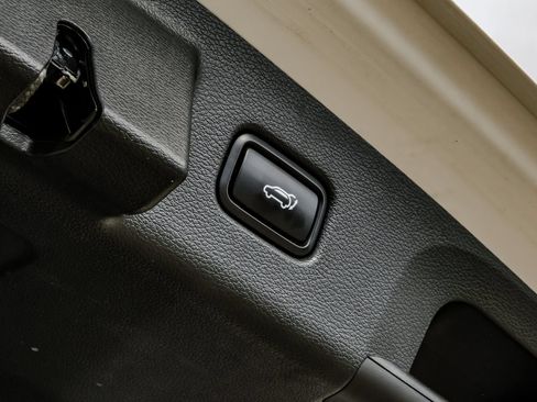 Used 2022 Kia Telluride EX w/ EX Premium Package FWD image 57