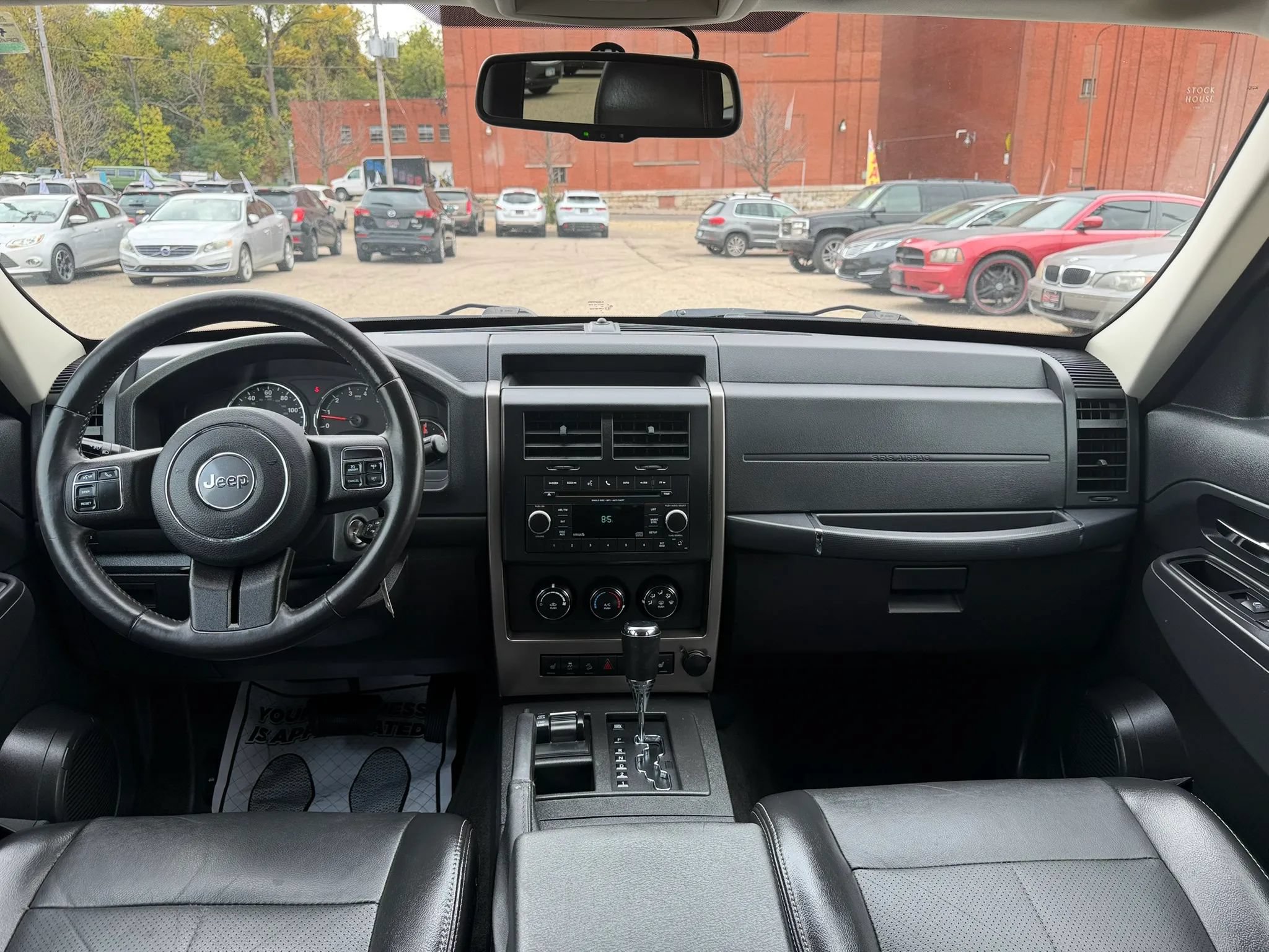 Used 2012 Jeep Liberty Sport AWD/4WD image 10