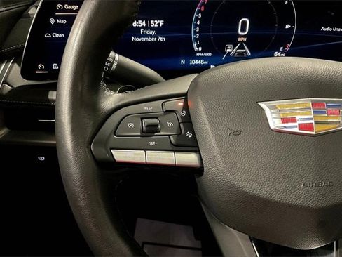 Used 2024 Cadillac XT4 Premium Luxury image 18