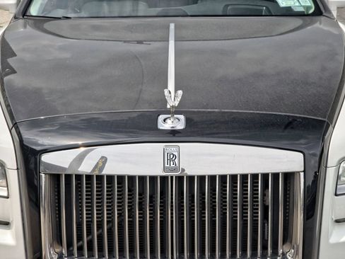 Used 2012 Rolls-Royce Ghost RWD image 12