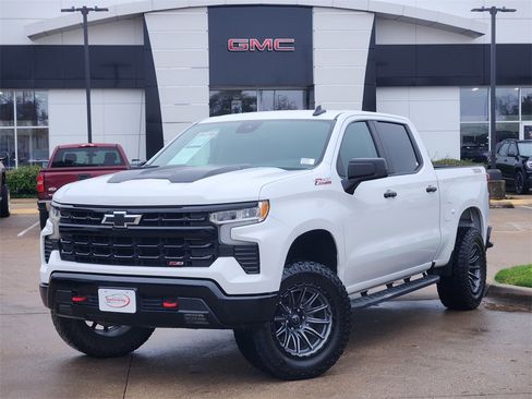 Used 2023 Chevrolet Silverado 1500 LT Trail Boss image 1