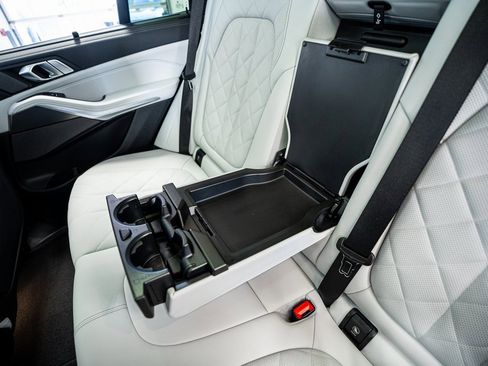 Used 2023 BMW X5 sDrive40i w/ Executive Package image 64