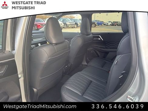 New 2026 Mitsubishi Outlander SEL FWD image 8