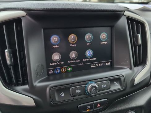 Used 2024 GMC Terrain SLE image 18