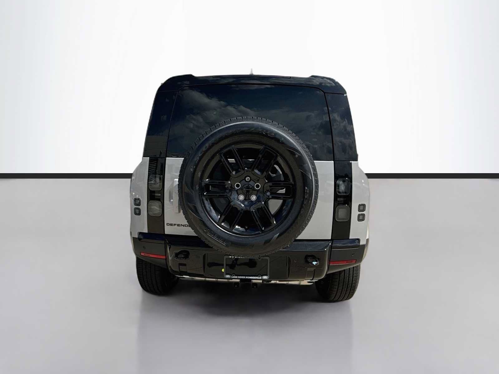 New 2026 Land Rover Defender 110 S AWD/4WD image 4