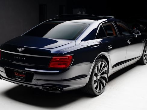 Used 2022 Bentley Flying Spur V8 AWD/4WD image 34