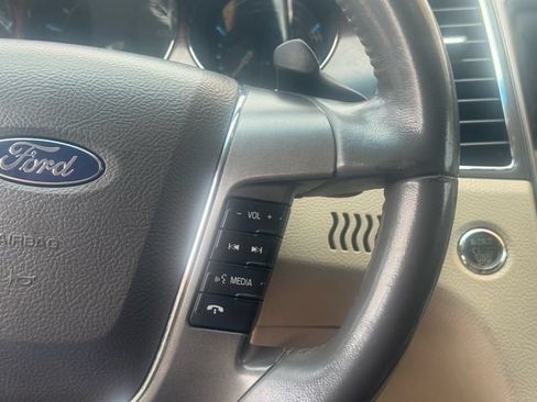 Used 2010 Ford Taurus Limited FWD image 13