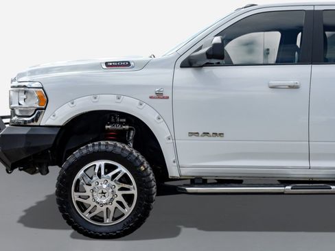 Used 2022 RAM 3500 Big Horn image 10