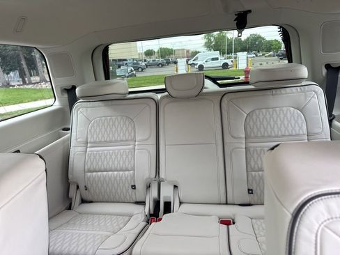 Used 2023 Lincoln Navigator Black Label AWD/4WD image 12