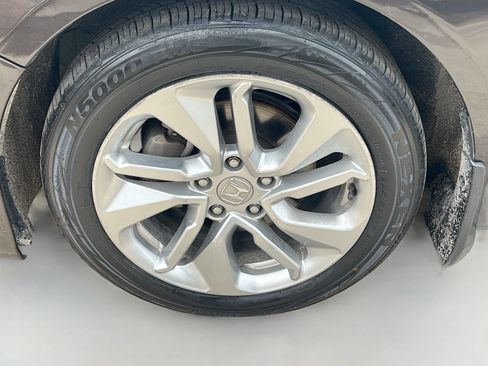 Used 2018 Honda Accord LX image 27