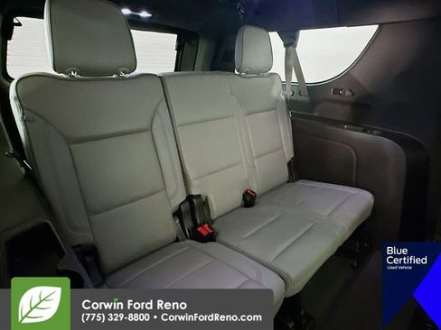Used 2022 GMC Yukon XL SLT w/ SLT Premium Package AWD/4WD image 11