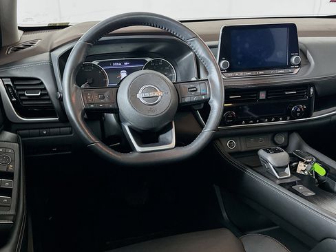 Used 2023 Nissan Rogue SL image 18