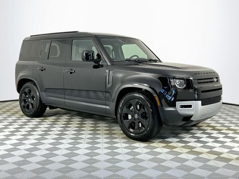 Used 2025 Land Rover Defender 110 S AWD/4WD image 3
