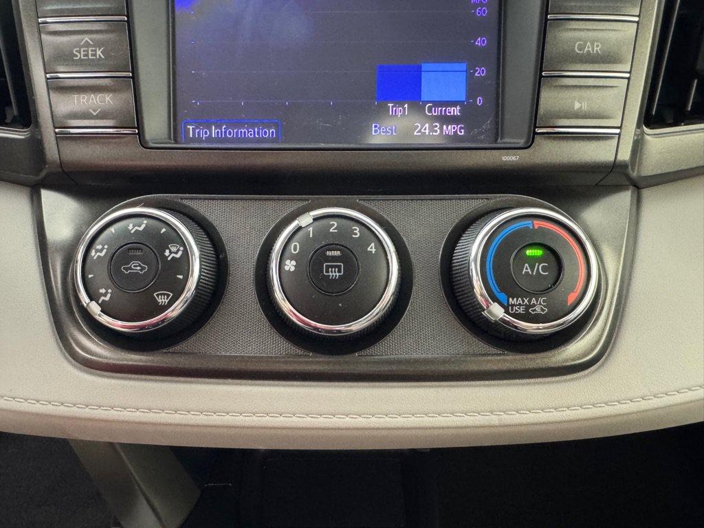 Used 2013 Toyota RAV4 LE FWD image 16