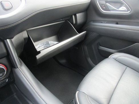 Certified 2023 Chevrolet Suburban Premier image 16