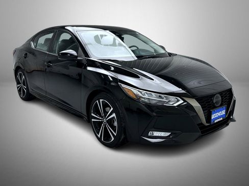 Used 2022 Nissan Sentra SR w/ Electronics Package image 3