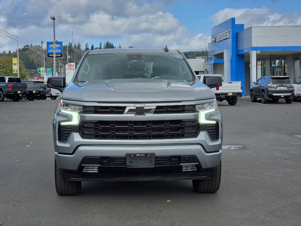 Used 2023 Chevrolet Silverado 1500 RST w/ Z71 Off-Road Package AWD/4WD image 3