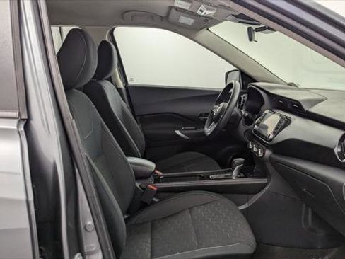 Used 2024 Nissan Kicks SV image 21