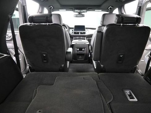 Used 2022 Chevrolet Tahoe RST w/ Luxury Package AWD/4WD image 19
