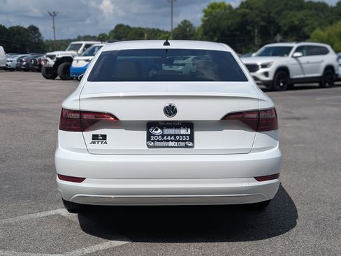 Used 2021 Volkswagen Jetta SE w/ SE Cold Weather Package FWD image 8