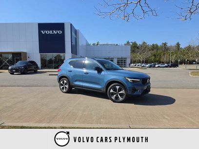 Used 2023 Volvo XC40 B5 Plus w/ Climate Package
