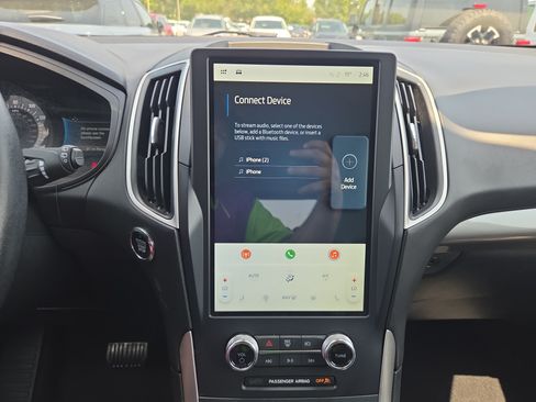 Used 2024 Ford Edge SEL AWD/4WD image 15