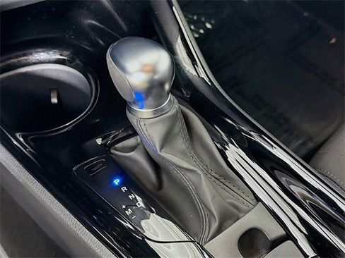 Certified 2022 Toyota C-HR XLE image 16