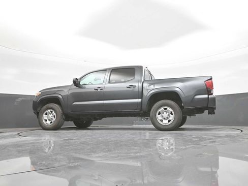Used 2022 Toyota Tacoma SR AWD/4WD image 39