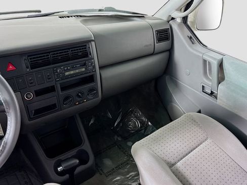 Used 2001 Volkswagen Eurovan MV image 22