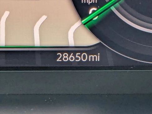 Used 2024 Volkswagen Tiguan SEL R-Line image 6